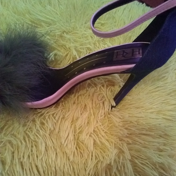 Shoes - Picture 2 of 8